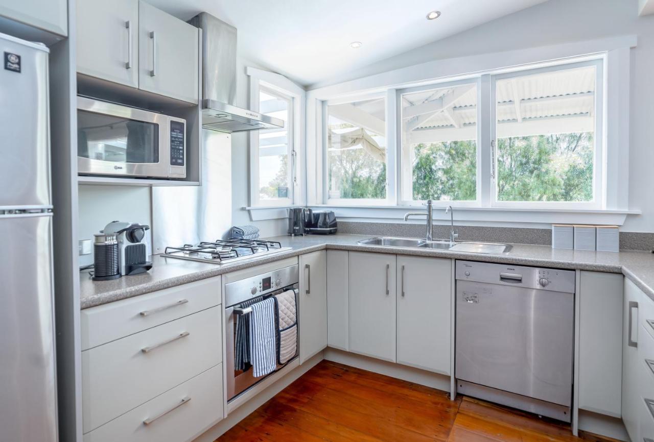 Brooklands Cottage The Award Winning Villa マーティンボロ エクステリア 写真