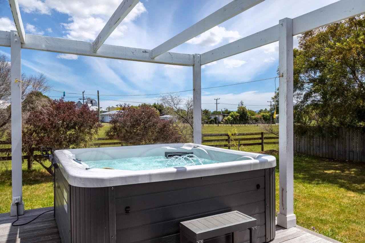 Brooklands Cottage The Award Winning Villa マーティンボロ エクステリア 写真